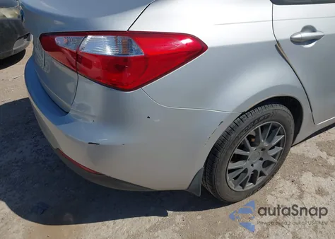 2016 Kia Forte Lx из США, поврежденный, VIN KNAFX4A68G5575988